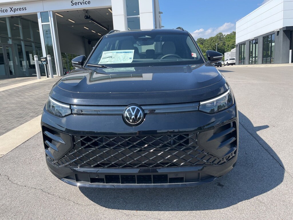New 2026 Volkswagen Tiguan 2.0T SE R-Line Black SUV