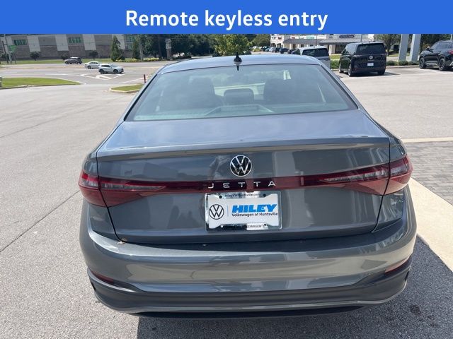 2025 Volkswagen Jetta 1.5T Sport photo 4