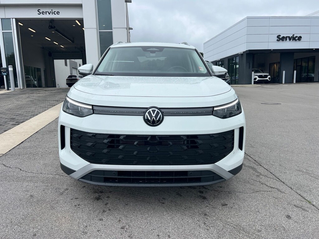 New 2026 Volkswagen Tiguan 2.0T SE SUV