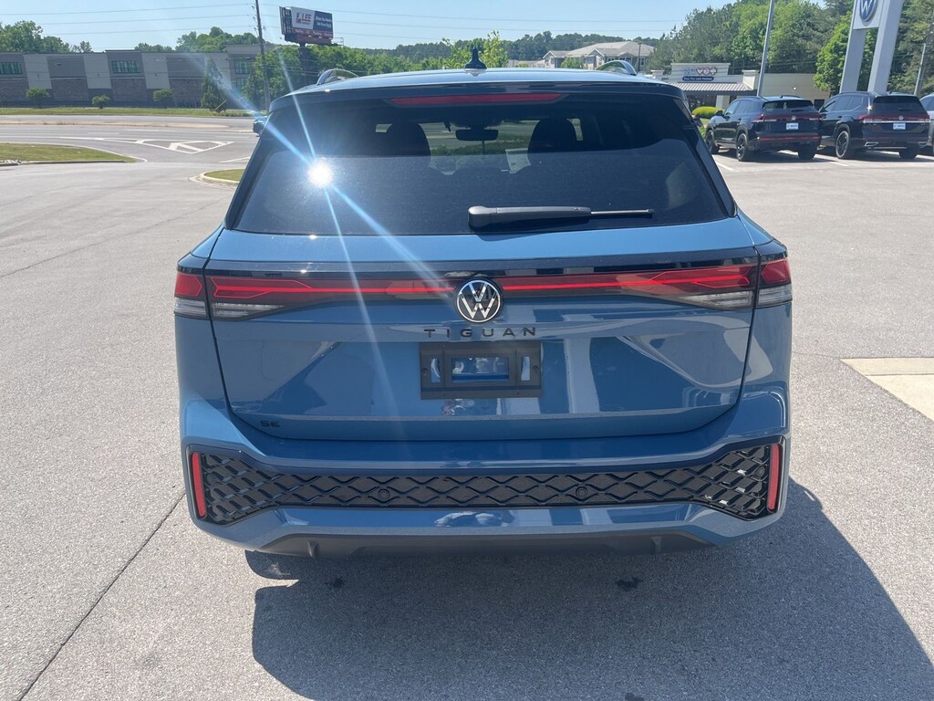 New 2026 Volkswagen Tiguan 2.0T SE R-Line Black SUV