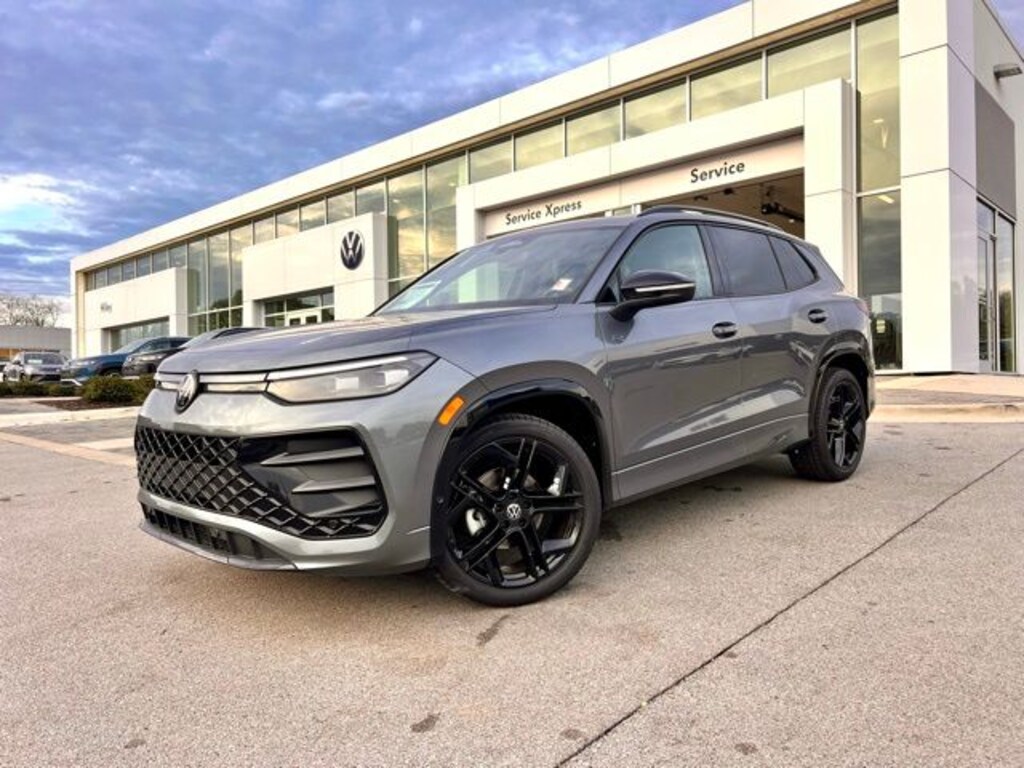New 2026 Volkswagen Tiguan 2.0T SE R-Line Black SUV