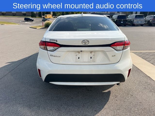 2021 Toyota Corolla LE photo 3