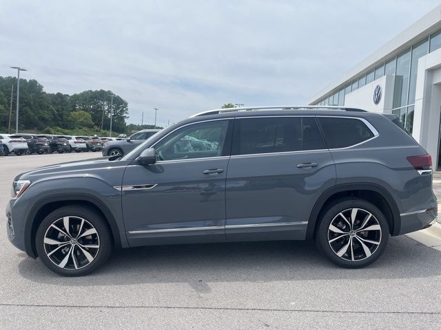 2026 Volkswagen Atlas SEL Premium R-Line photo 2