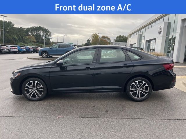 2026 Volkswagen Jetta 1.5T Sport photo 3