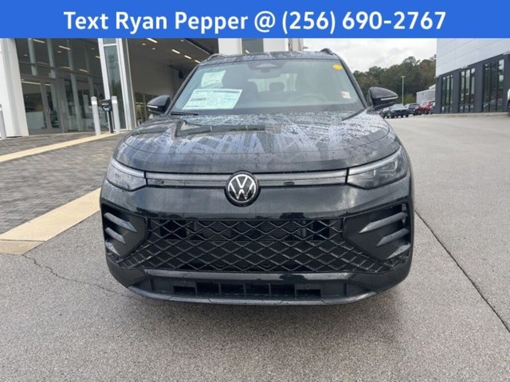 New 2026 Volkswagen Tiguan 2.0T SE R-Line Black SUV