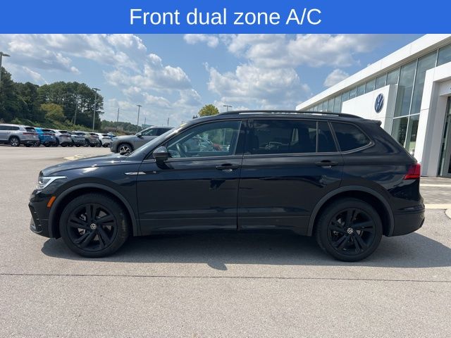 2023 Volkswagen Tiguan SE R-Line Black photo 2