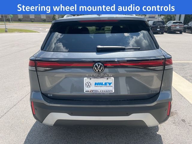 2025 Volkswagen Tiguan SE photo 2