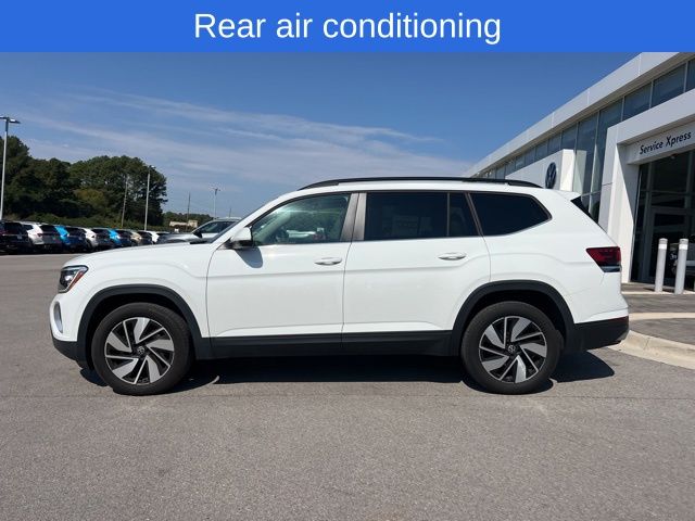 2024 Volkswagen Atlas SE Technology photo 2