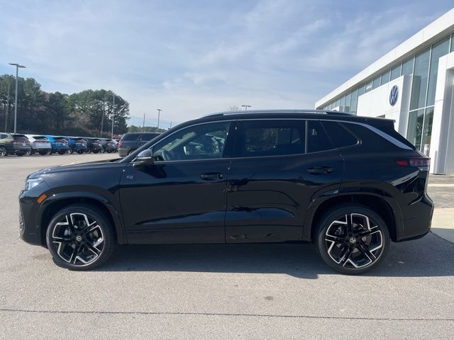 2026 Volkswagen Tiguan SEL R-Line photo 3