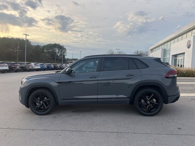2026 Volkswagen Atlas Cross Sport SEL R-Line photo 3