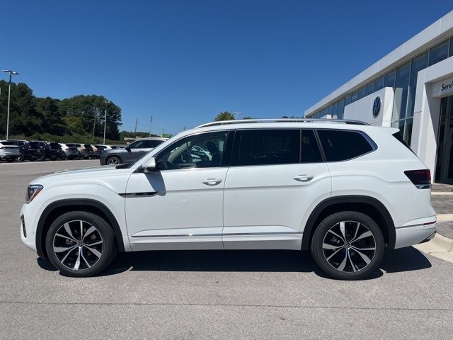 2026 Volkswagen Atlas SEL Premium R-Line photo 2