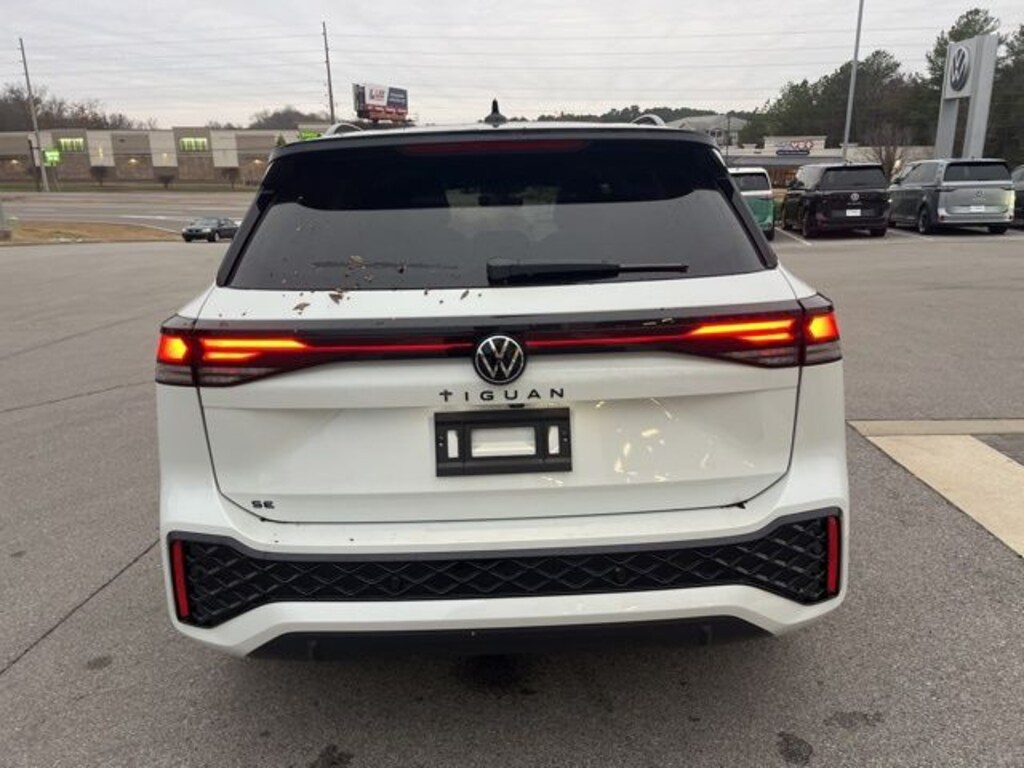 New 2026 Volkswagen Tiguan 2.0T SE R-Line Black SUV