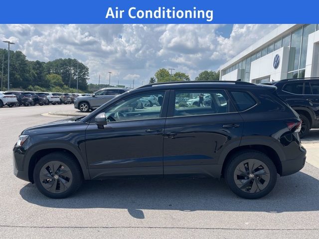2025 Volkswagen Taos S photo 3