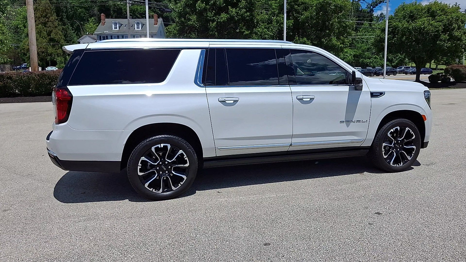 2024 GMC Yukon XL Denali - Photo 9