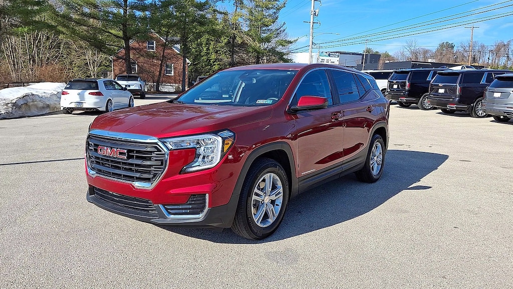 Used 2023 GMC Terrain SLE SUV
