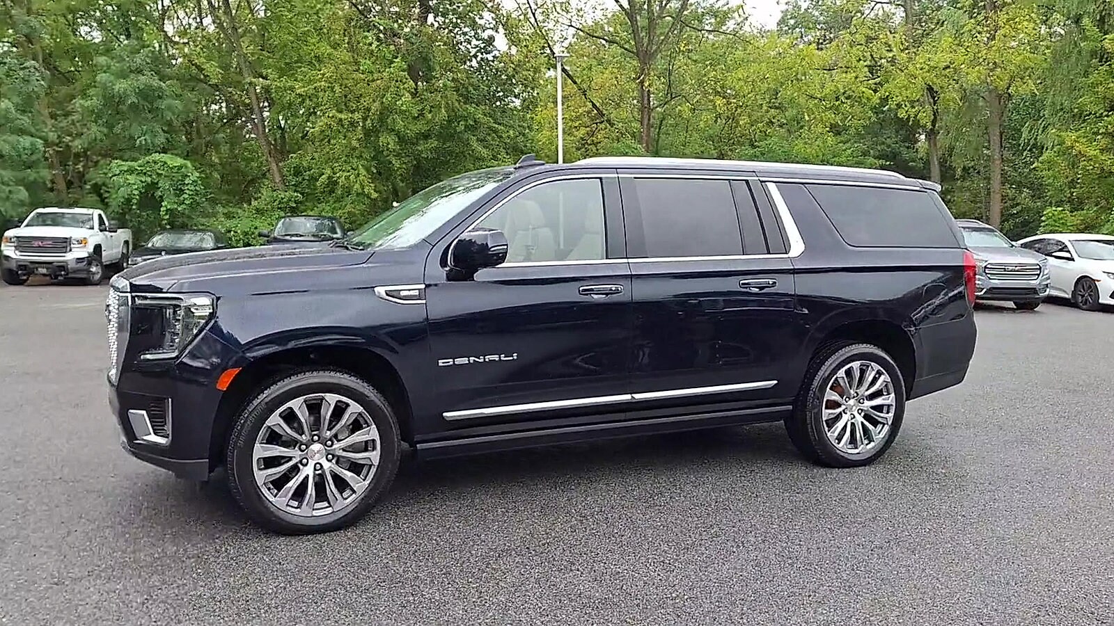 2021 Gmc Yukon XL Denali photo 4