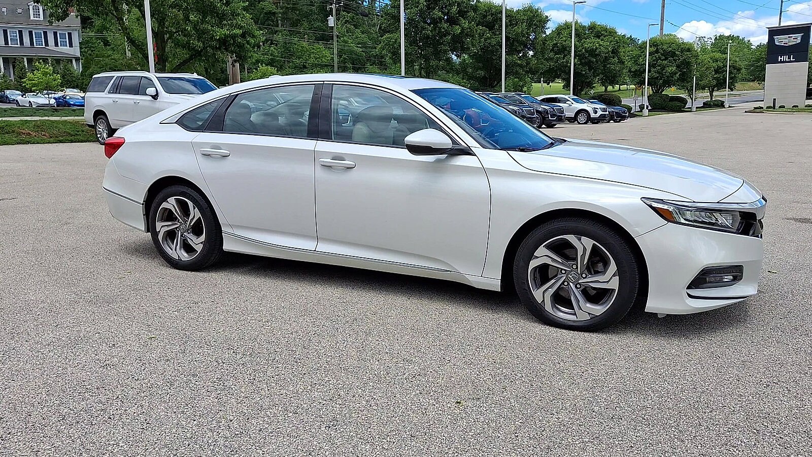 Used 2018 Honda Accord EX-L with VIN 1HGCV1F57JA137036 for sale in Newtown Square, PA