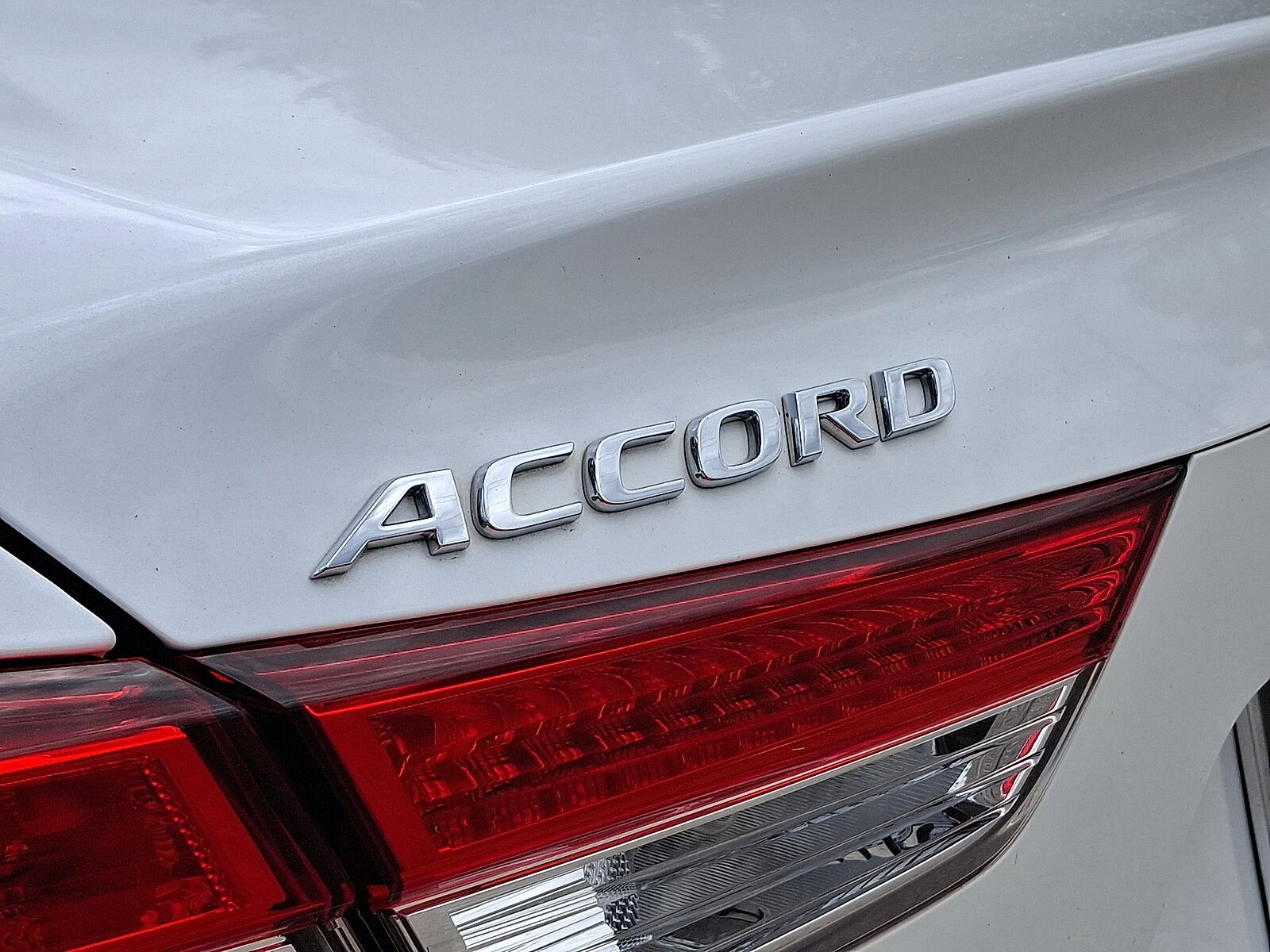 2018 Honda Accord EX-L - Photo 24