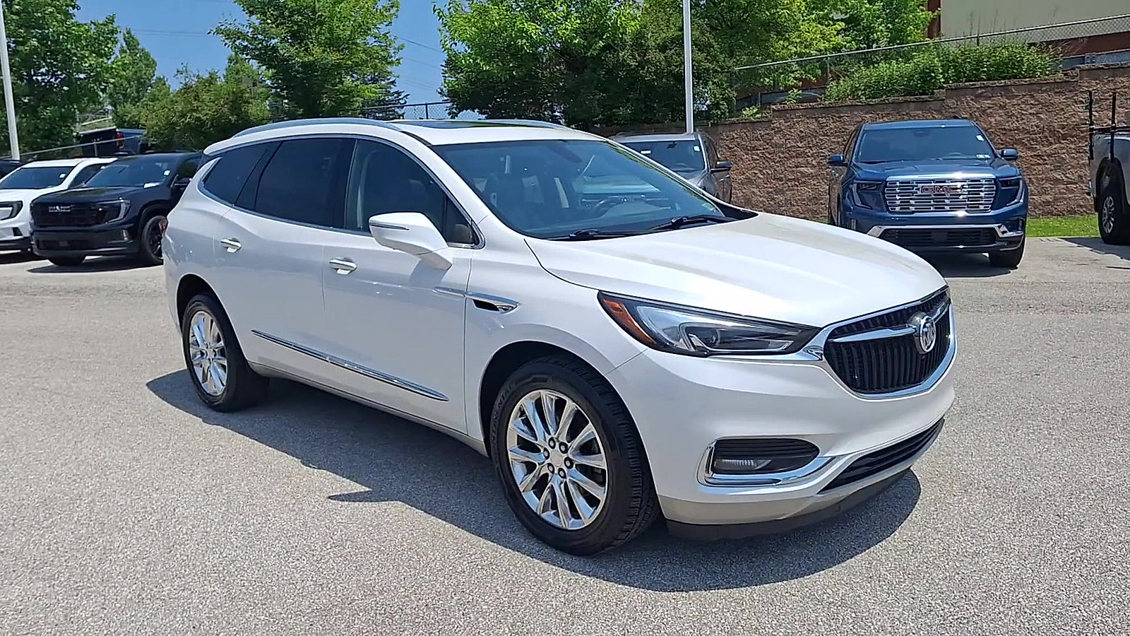 Used 2018 Buick Enclave Essence with VIN 5GAEVAKW9JJ187394 for sale in Newtown Square, PA