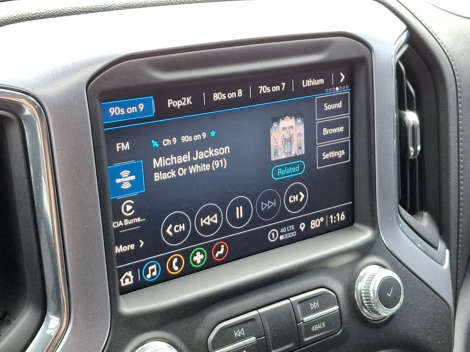 2021 GMC Sierra 1500 SLT - Photo 14