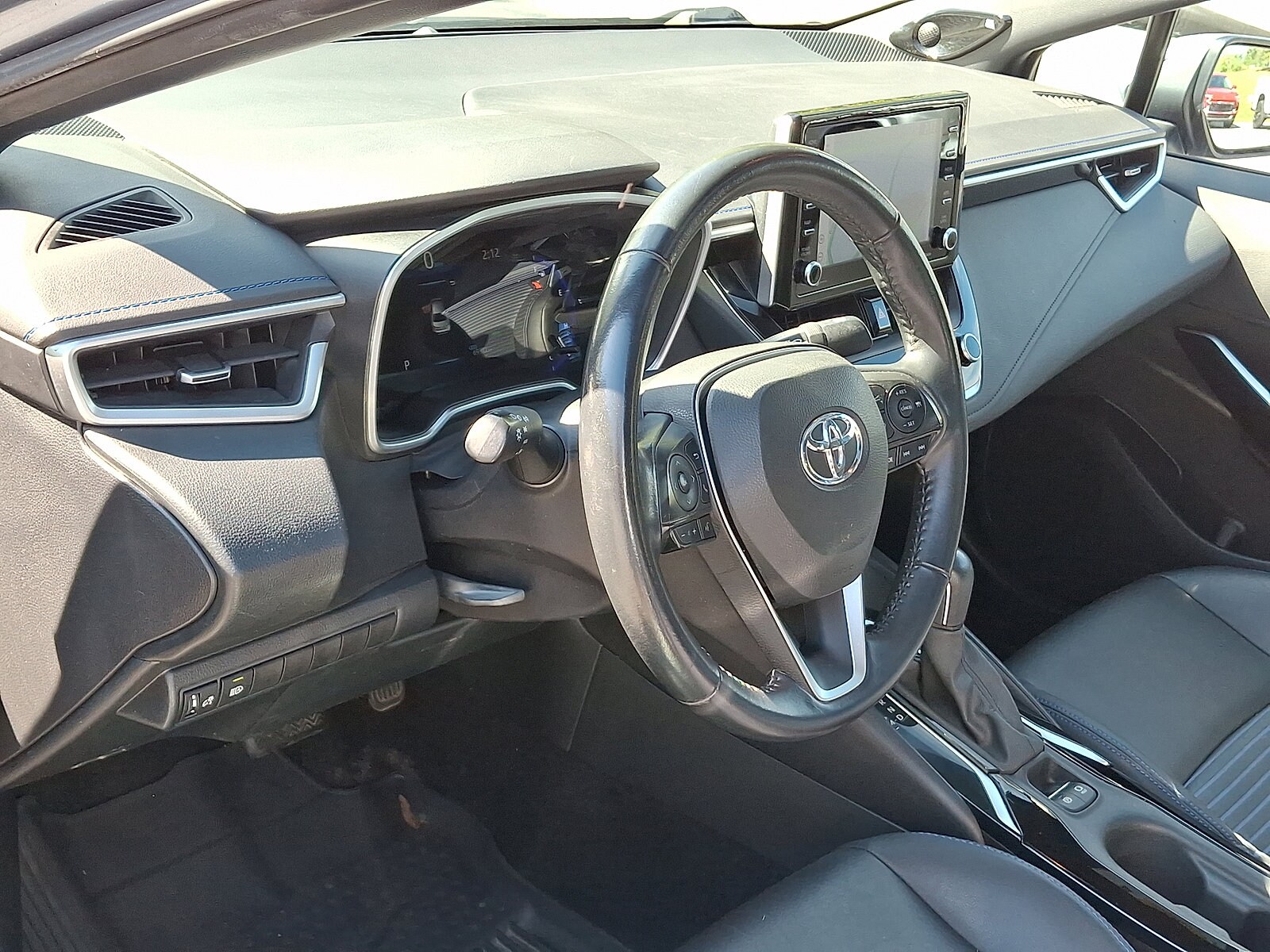 2020 Toyota Corolla XSE photo 2