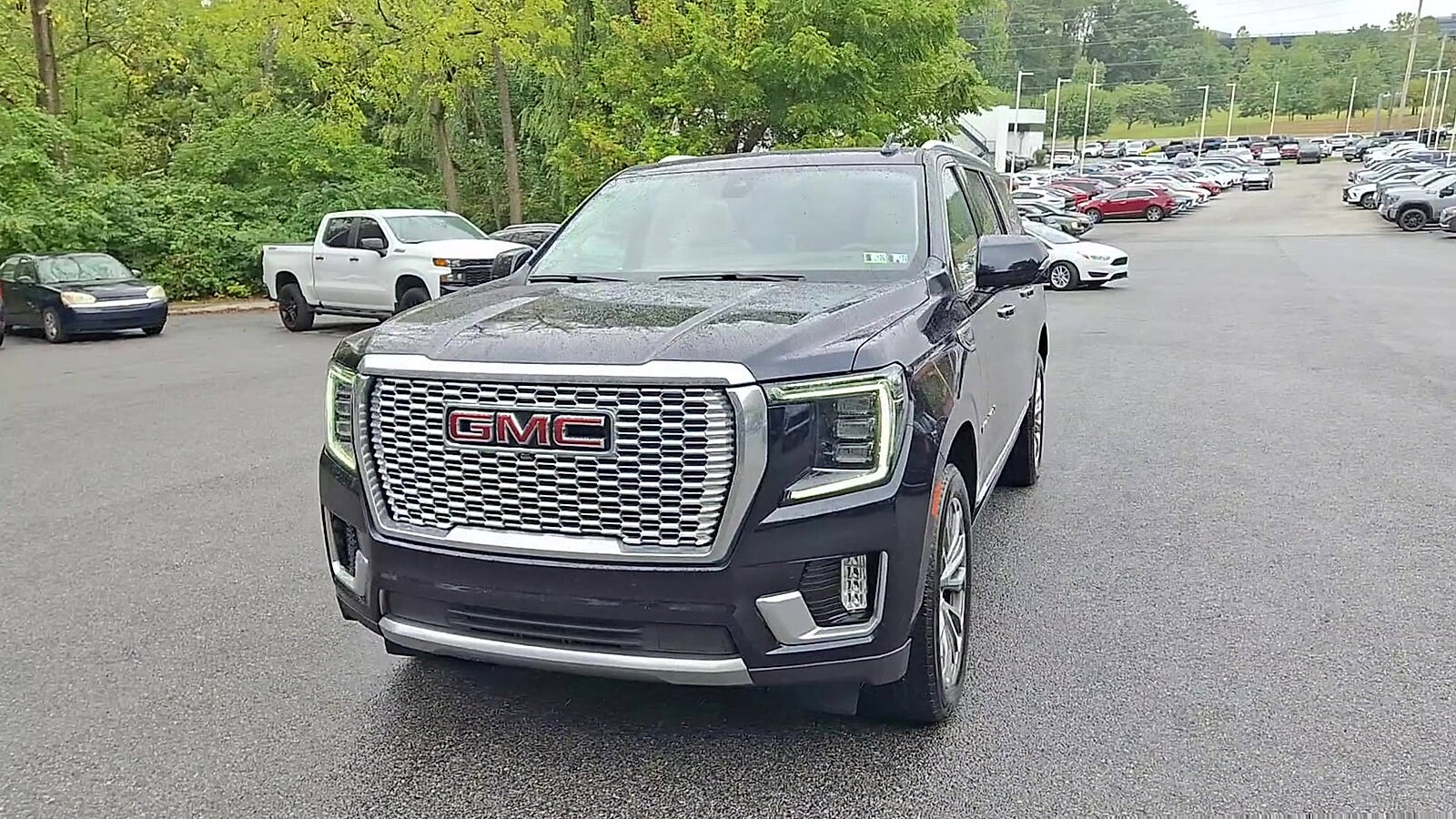 2021 Gmc Yukon XL Denali photo 3