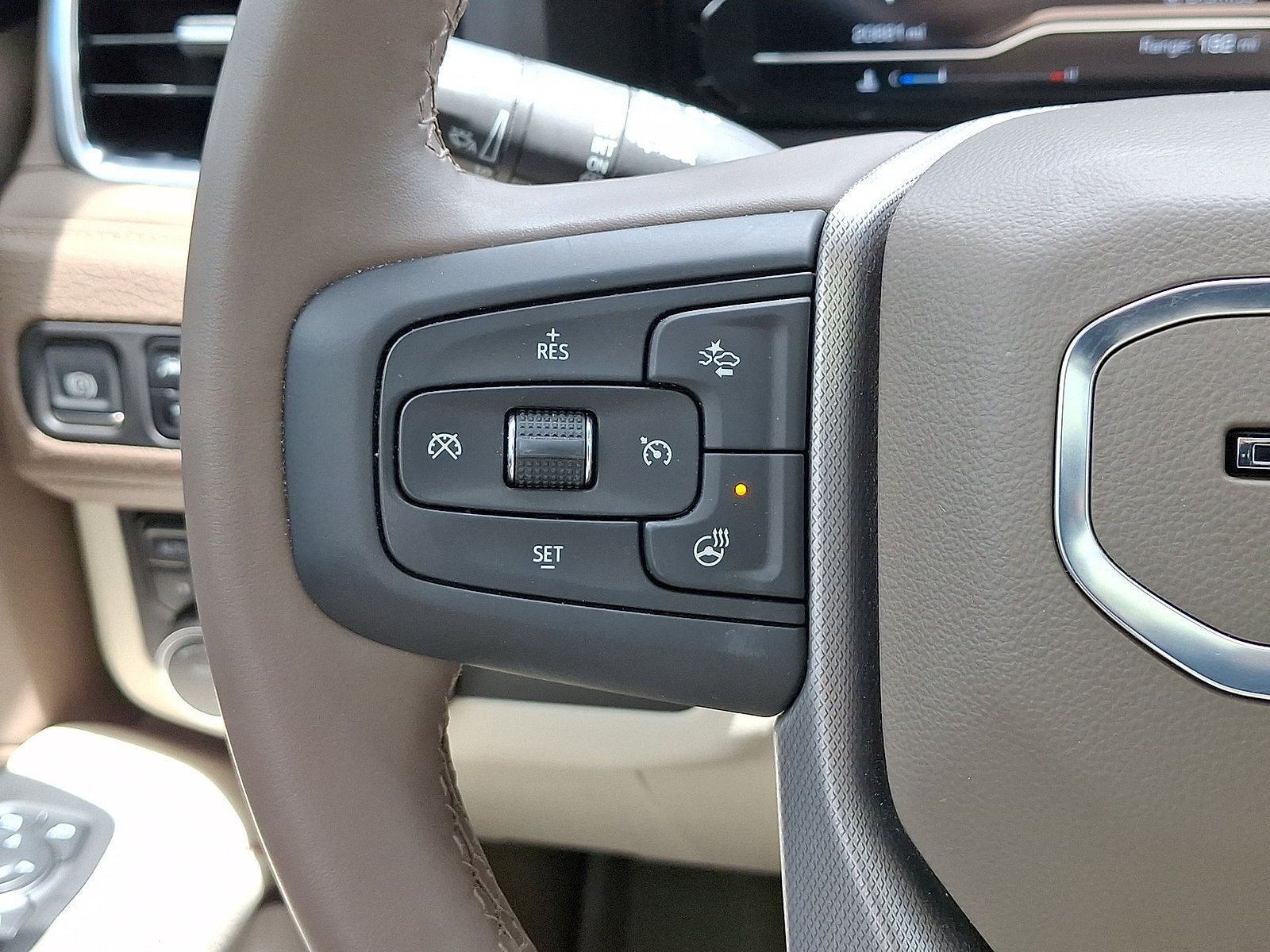 2024 GMC Yukon XL Denali - Photo 17
