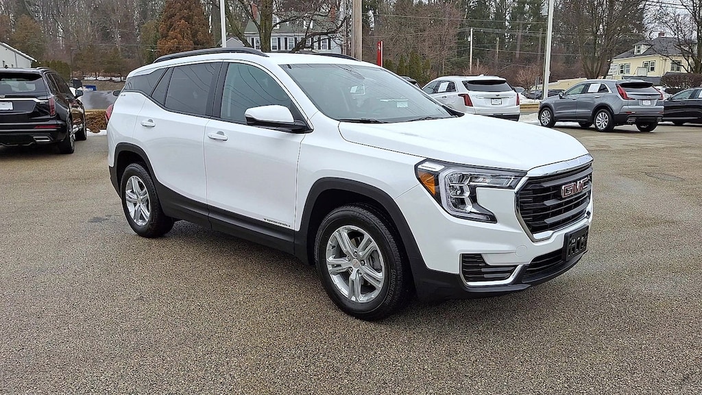 Used 2023 GMC Terrain SLE SUV