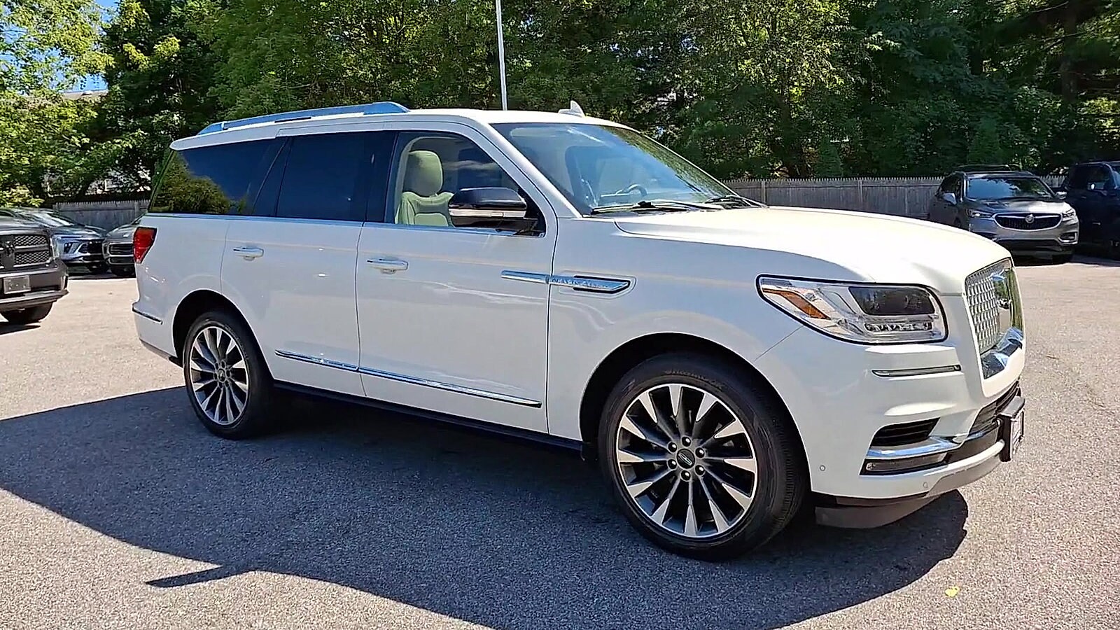 2021 Lincoln Navigator Reserve photo 2