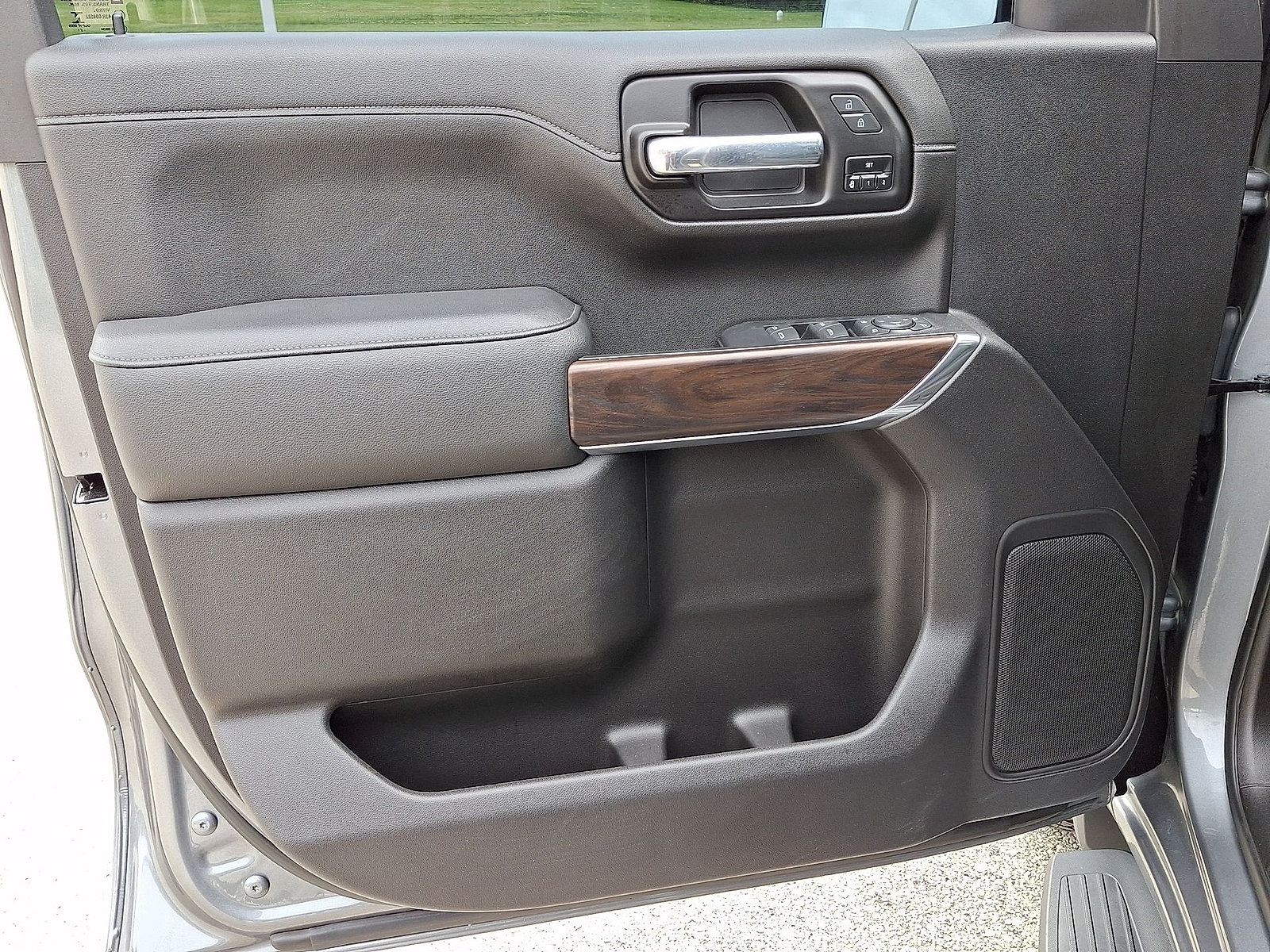 2021 GMC Sierra 1500 SLT - Photo 10