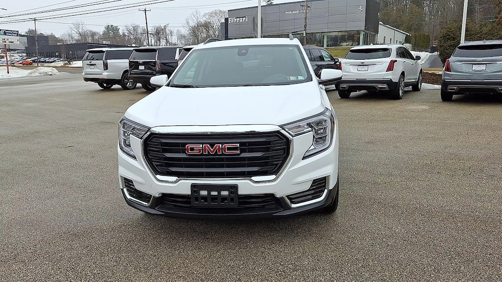 Used 2023 GMC Terrain SLE SUV