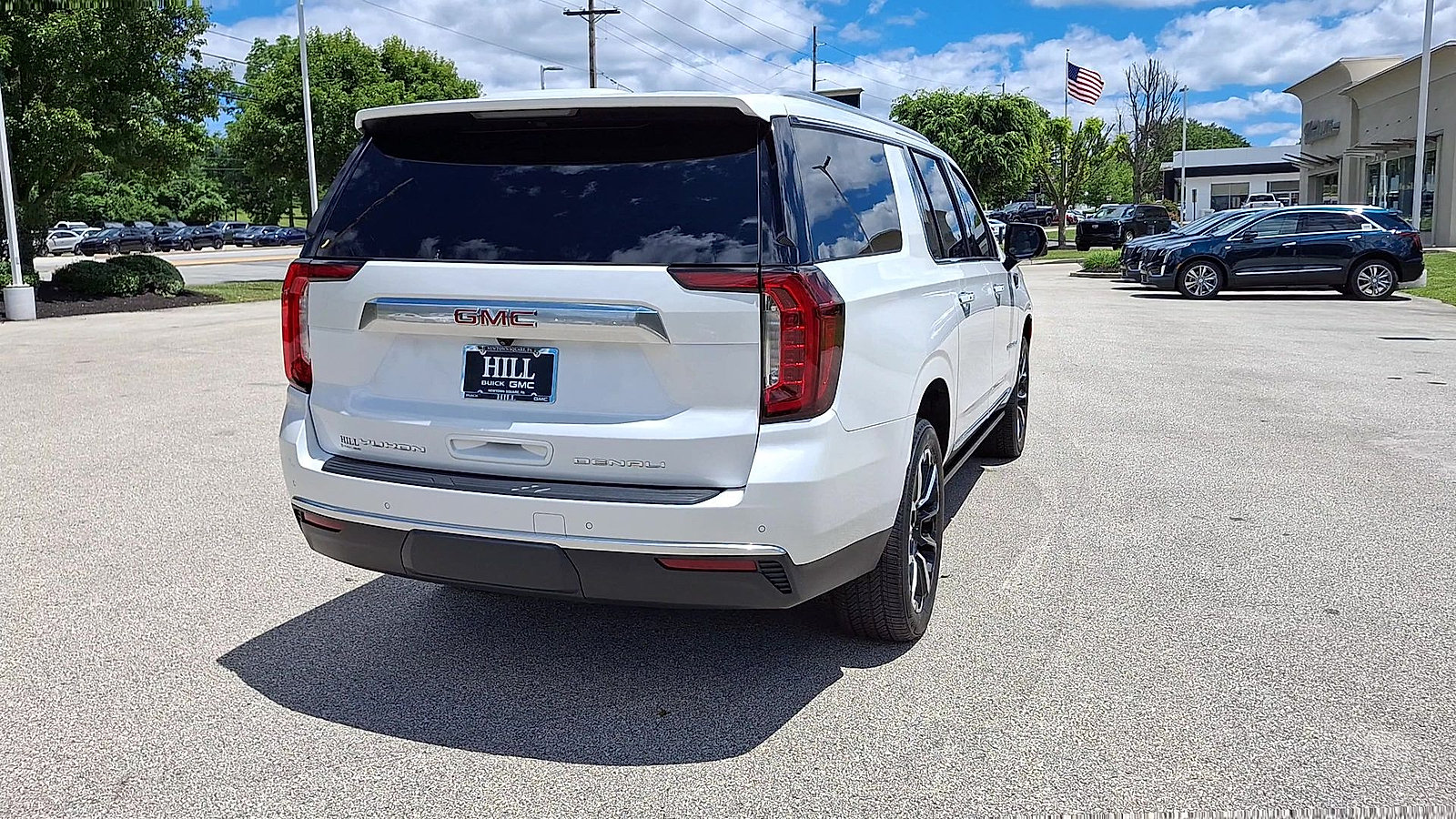 2024 GMC Yukon XL Denali - Photo 8
