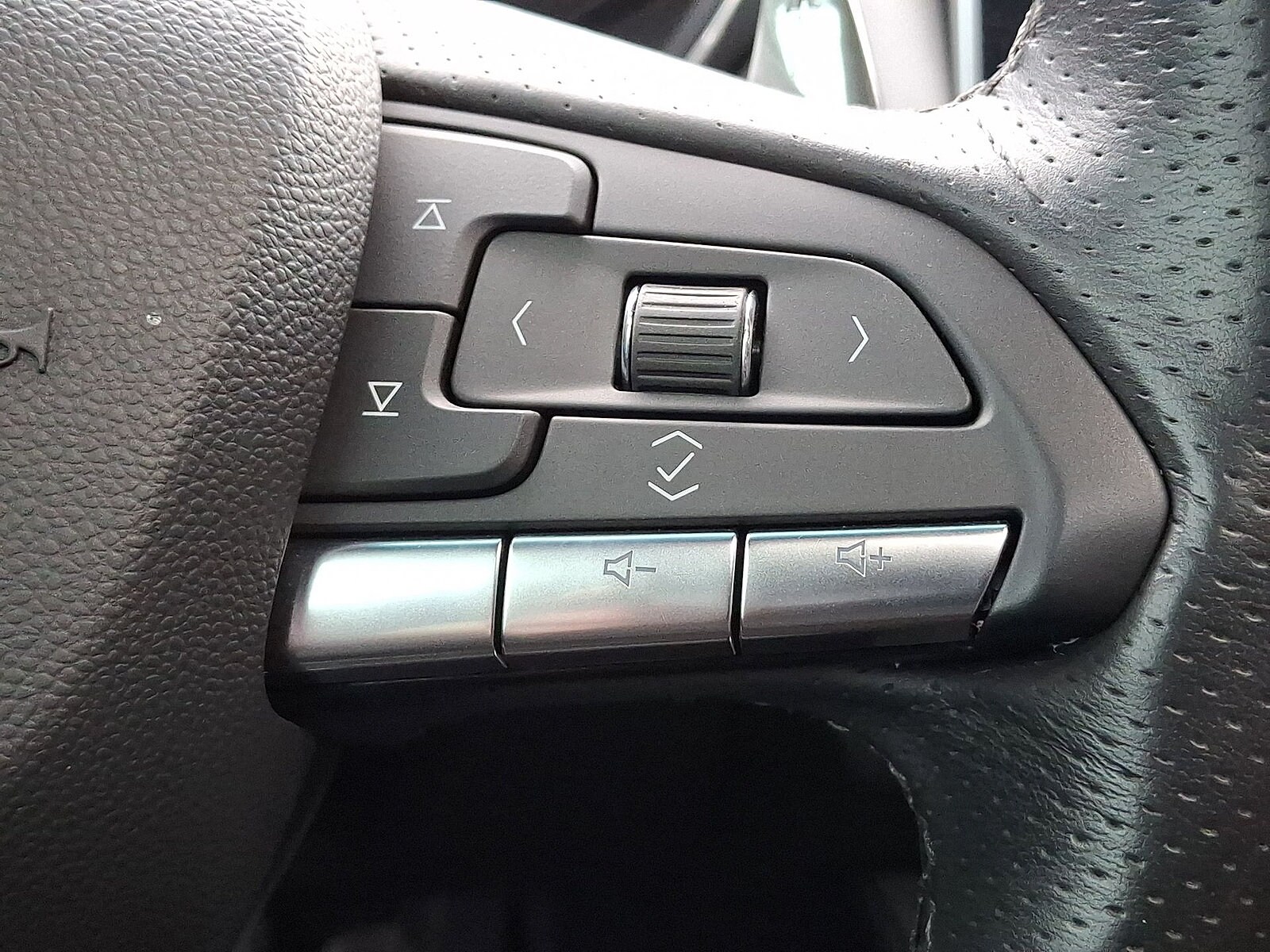 2024 Cadillac CT5 Sport - Photo 18