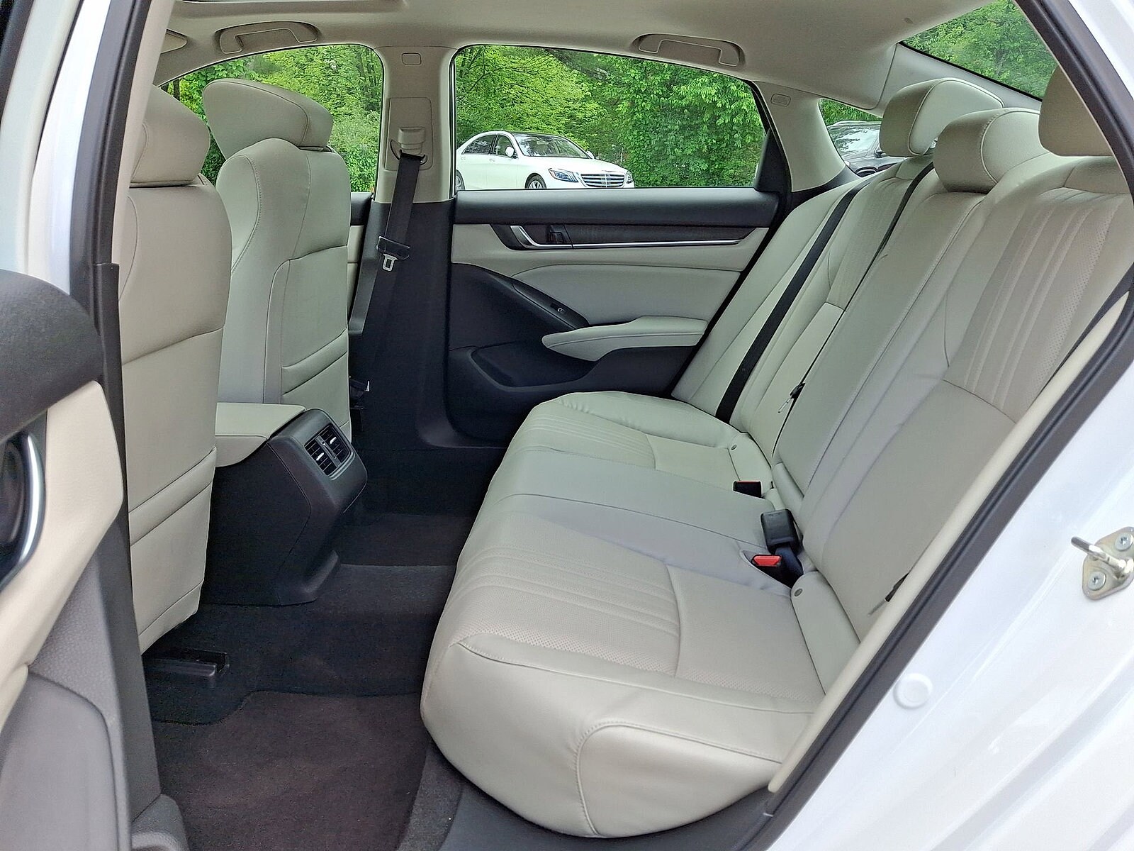 2018 Honda Accord EX-L - Photo 20