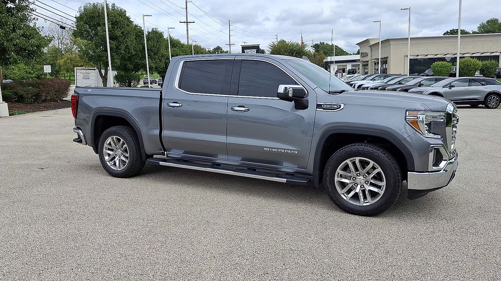 2021 GMC Sierra 1500 SLT - Photo 2