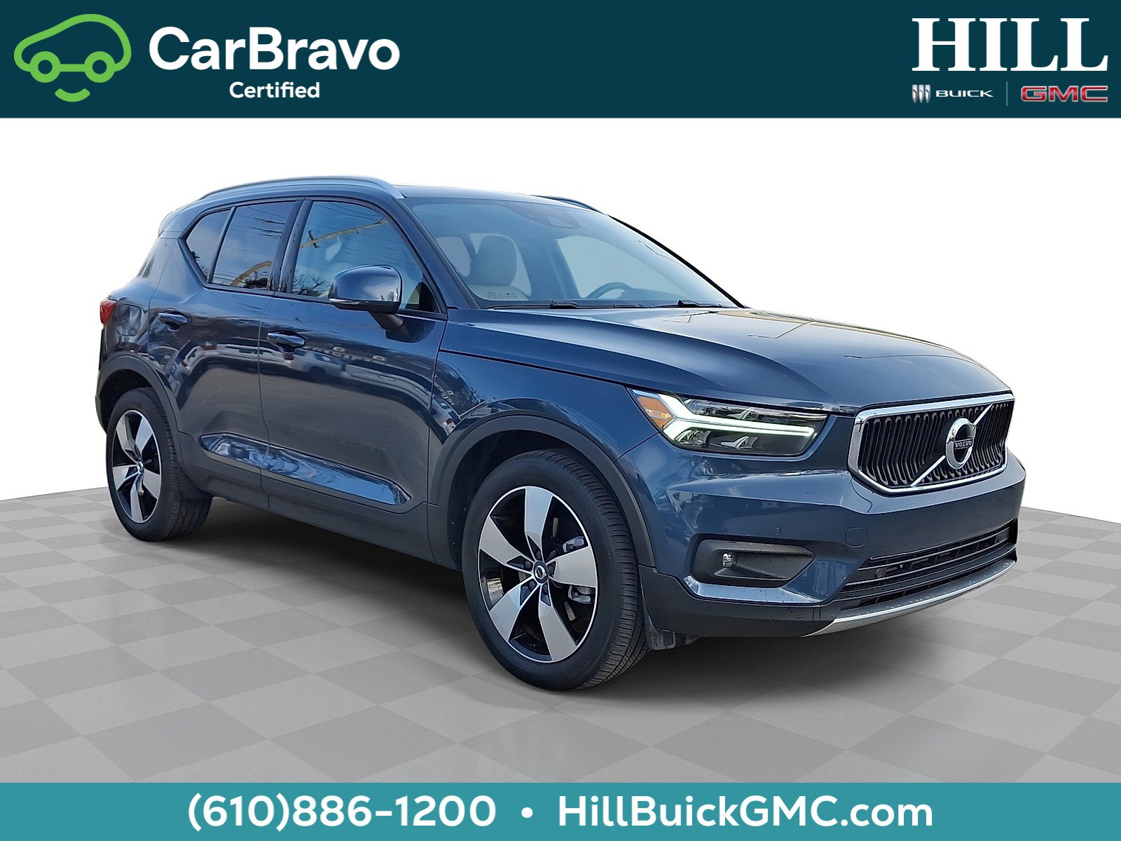 2021 Volvo XC40 Momentum's photo