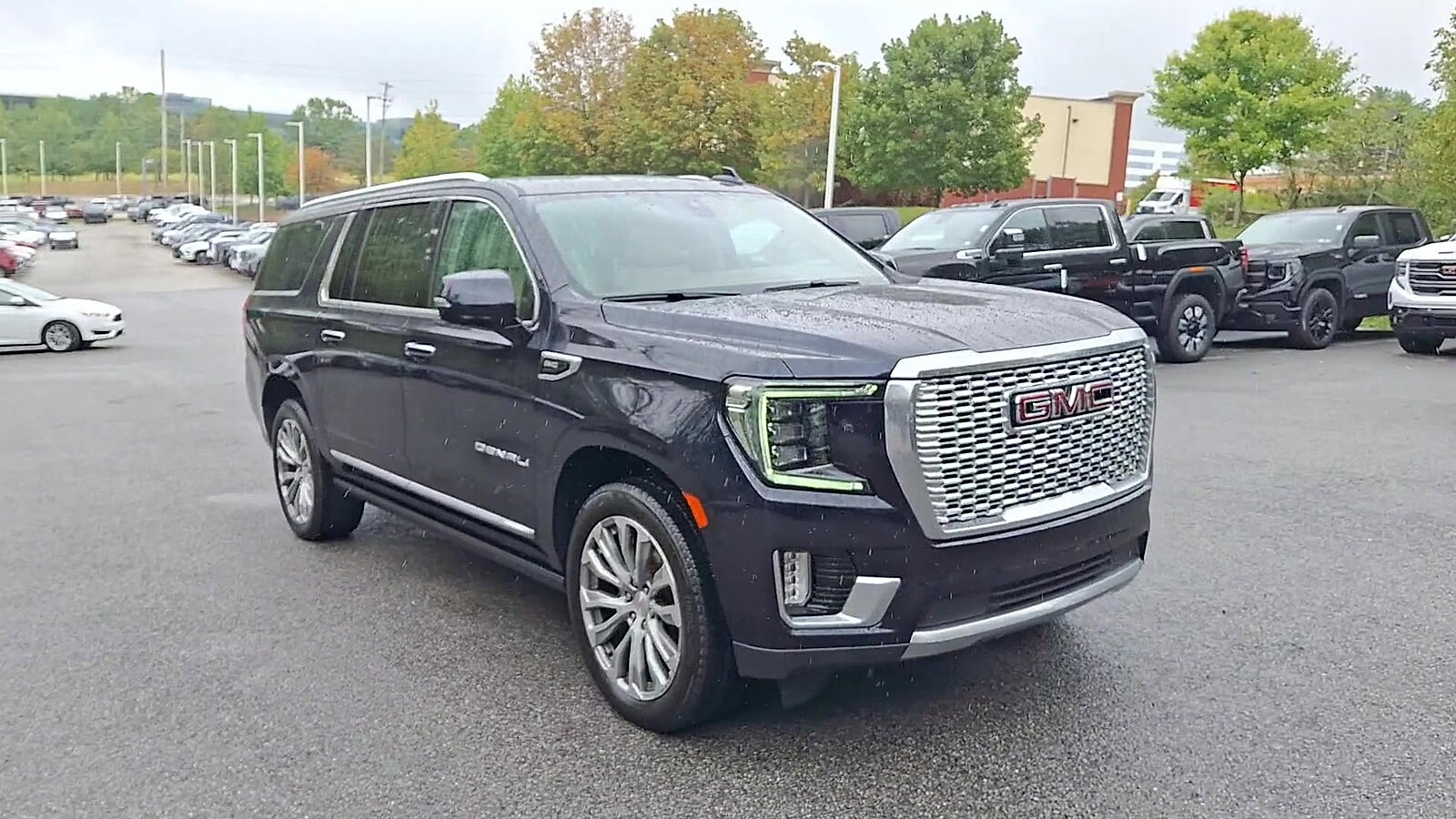 2021 Gmc Yukon XL Denali photo 2