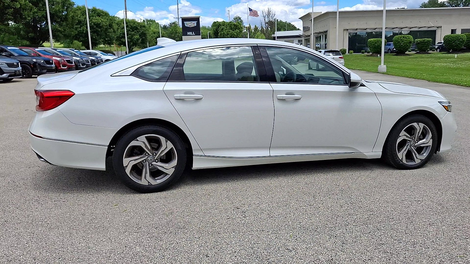 2018 Honda Accord EX-L - Photo 9