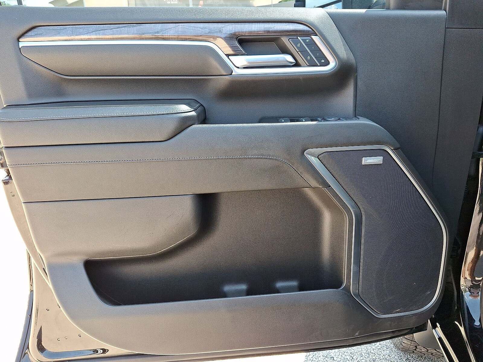 2024 Chevrolet Silverado 2500HD LTZ - Photo 10