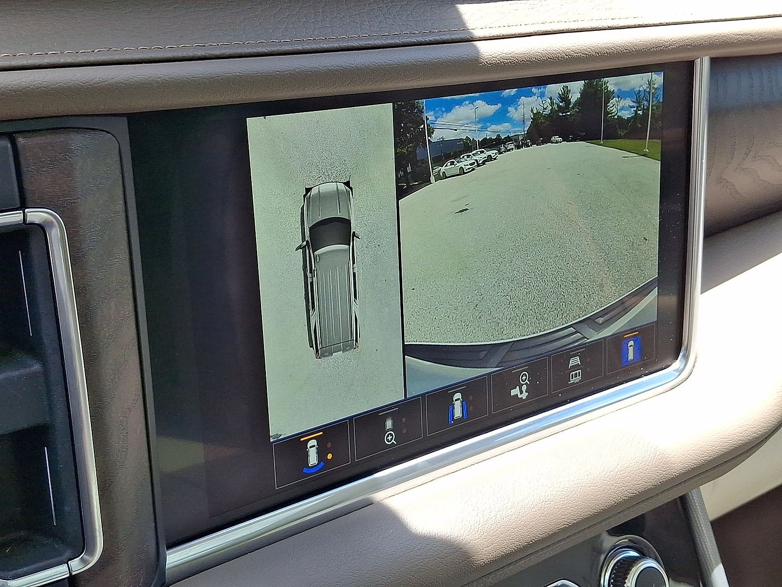 2024 GMC Yukon XL Denali - Photo 15