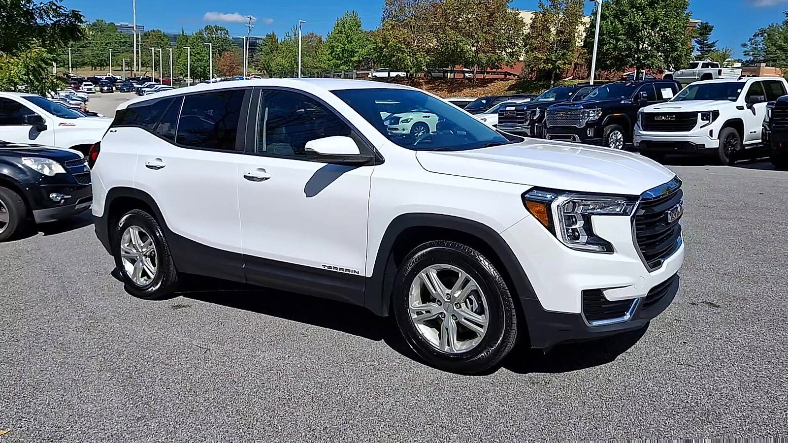 2022 Gmc Terrain SLE photo 2