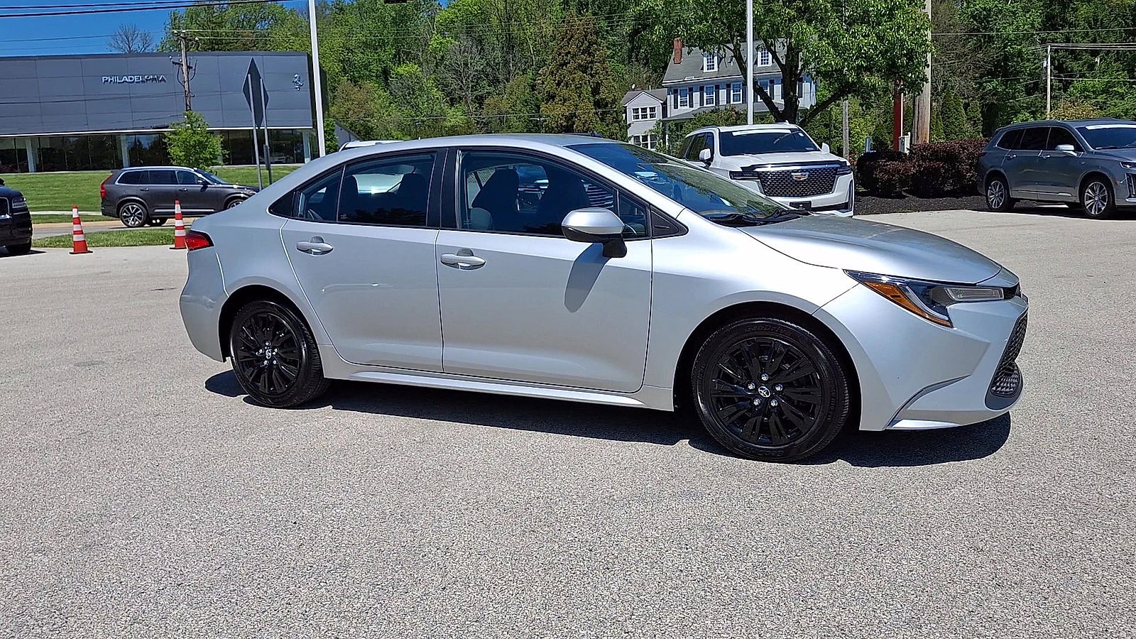 Used 2021 Toyota Corolla LE with VIN 5YFEPMAE8MP223708 for sale in Newtown Square, PA