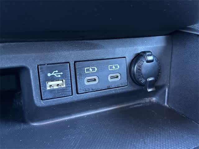 Thumbnail: 2023 Toyota Highlander - 34