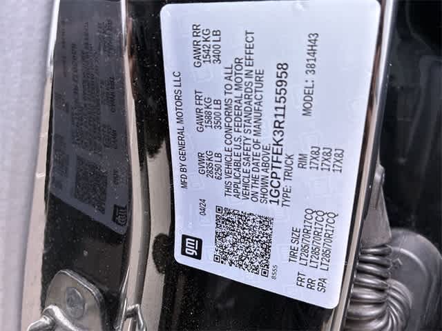 Thumbnail: 2024 Chevrolet Colorado - 38