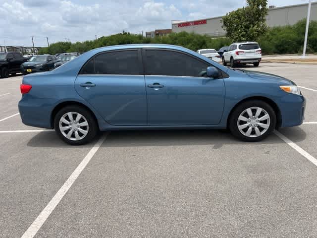 Thumbnail: 2013 Toyota Corolla - 6