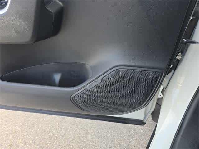 Thumbnail: 2021 Toyota RAV4 - 31