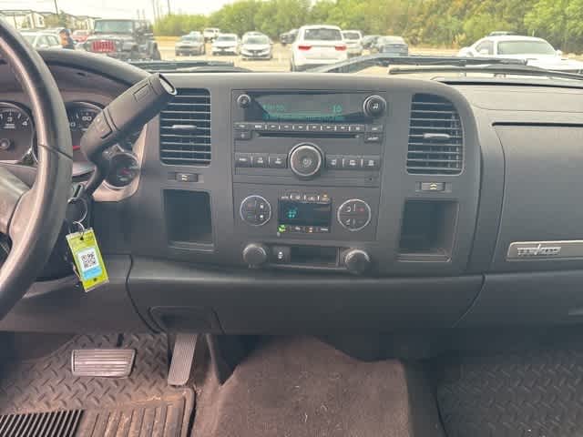Thumbnail: 2011 Chevrolet Silverado 1500 - 17