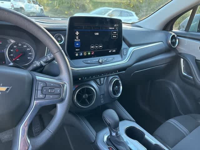 Thumbnail: 2023 Chevrolet Blazer - 18