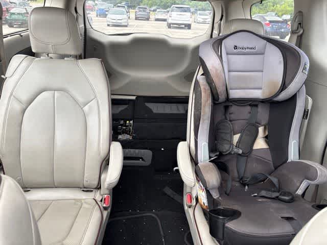 Thumbnail: 2020 Chrysler Pacifica - 24