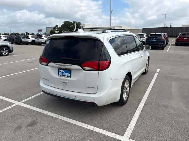 Thumbnail: 2020 Chrysler Pacifica - 5